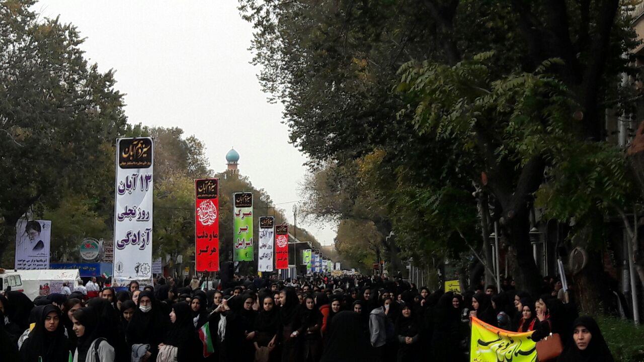حضور پرشور مردم تبریز در راهپیمایی ۱۳ آبان /عکس