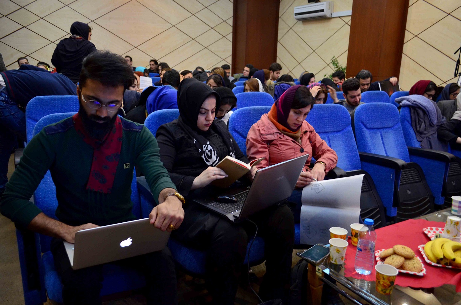 برگزاری گارگاه و همایش اموزشی طراحی طلا و زیورالات در تبریز+تصاویر