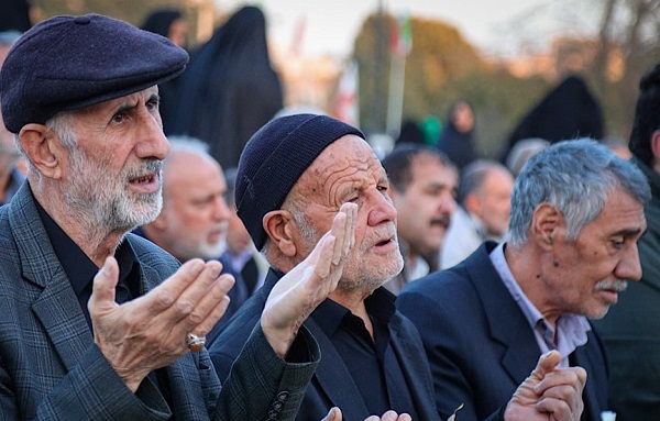 باران نیامد؛ شیراز به آسمان چشم دوخت | اقامه نماز استسقاء با حضور نماینده ولی‌فقیه