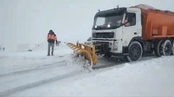 تمامی محورهای مواصلاتی استان البرز باز و تردد جریان دارد/ قبل از انجام سفر با سامانه ۱۴۱ تماس بگیرید تمامی محورهای مواصلاتی استان البرز باز و تردد جریان دارد/ قبل از انجام سفر با سامانه ۱۴۱ تماس بگیرید